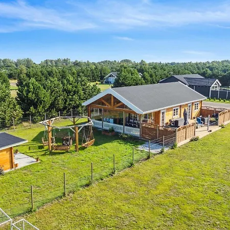 Vicktoria - 1-5km From The Sea In Lolland- Falster And Mon By Interhome Feriehus